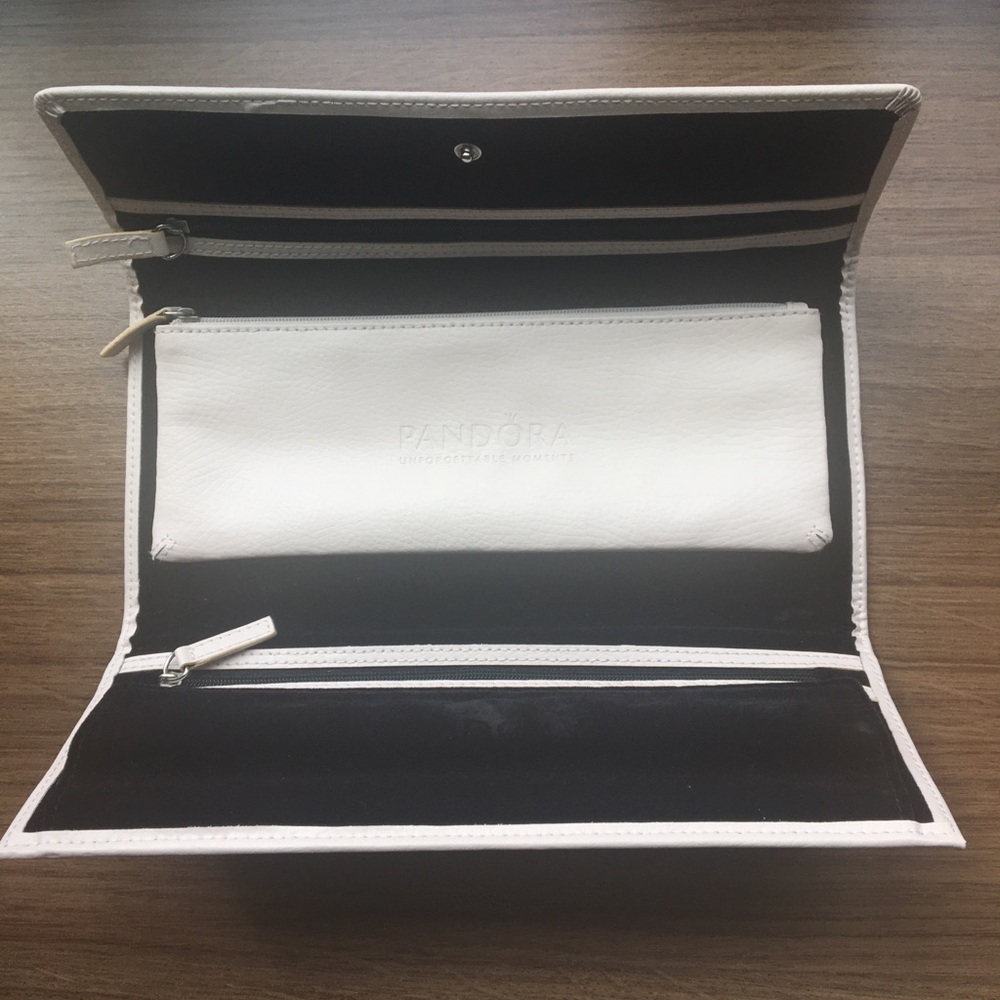 NWOT Pandora Jewelry Travel Pouch Light Pink